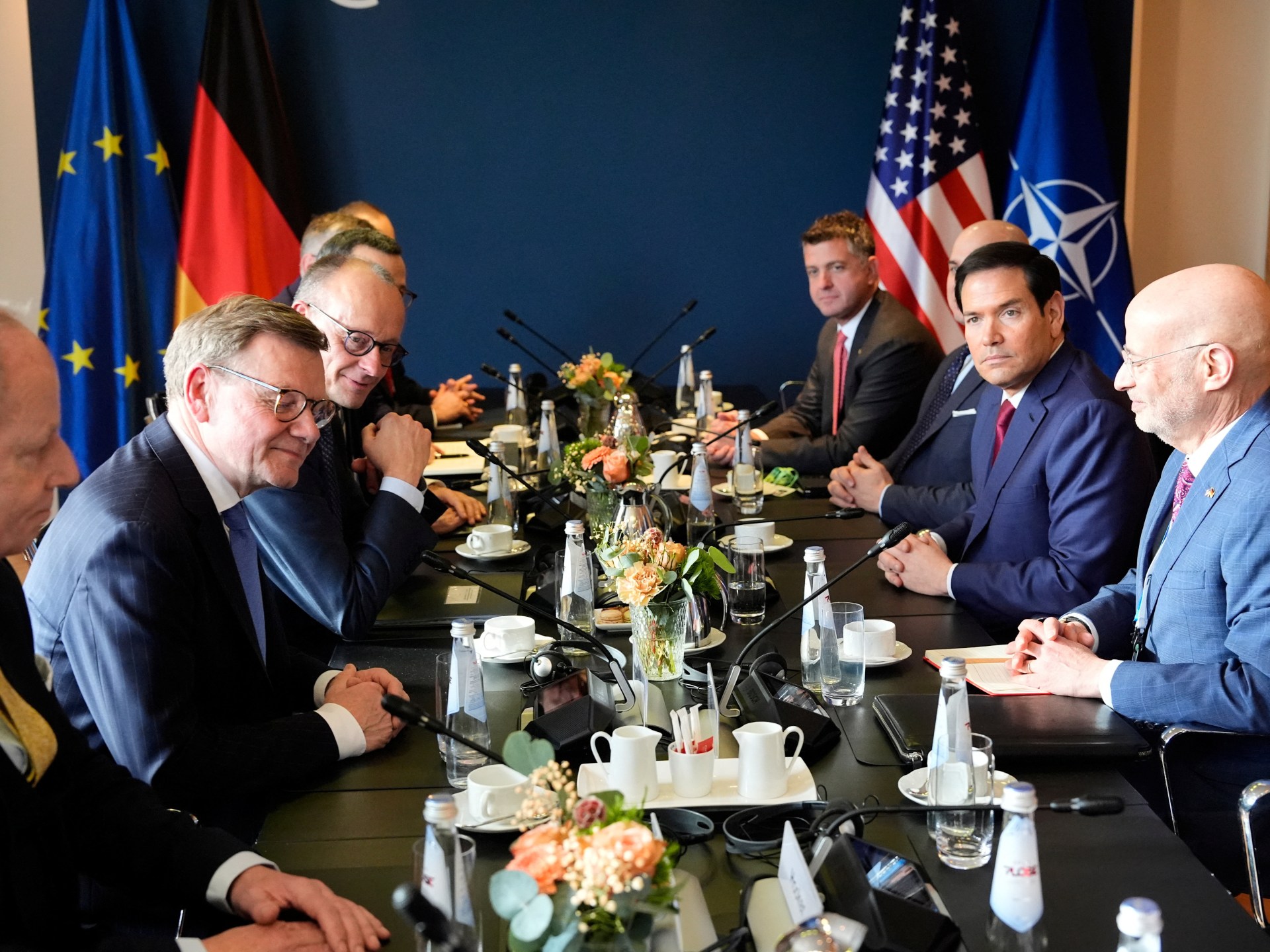 صراع الرؤى في مؤتمر ميونخ للأمن: كيف ينقسم القادة الأمريكيون حول مستقبل النظام العالمي؟