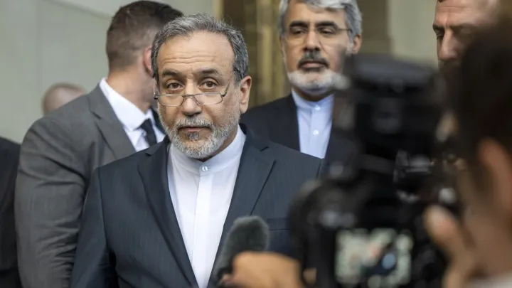 جولة ثالثة من المحادثات النووية: وفد إيراني برئاسة عراقجي يتوجه إلى جنيف للقاء الجانب الأمريكي