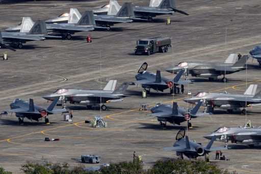 التعزيزات العسكرية الأمريكية