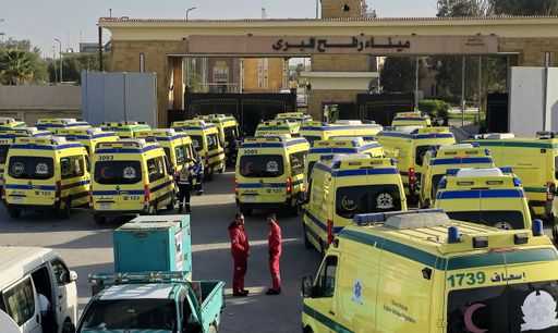 الهلال الأحمر الفلسطيني: تعثر إجلاء الدفعة الثالثة من جرحى غزة جراء إلغاء التنسيق من قبل الاحتلال