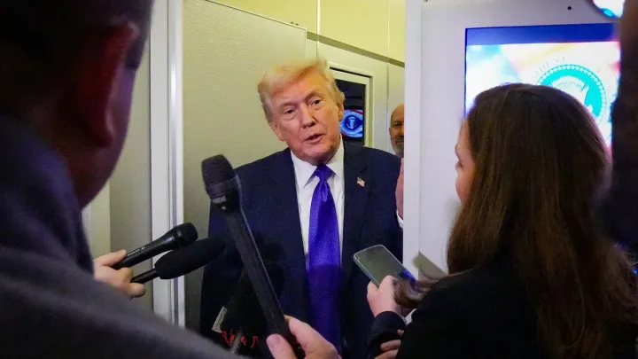 ترمب يشيد بتقدم المحادثات مع إيران ويحدد موعداً لجولة جديدة وسط تحذيرات من فشل الاتفاق