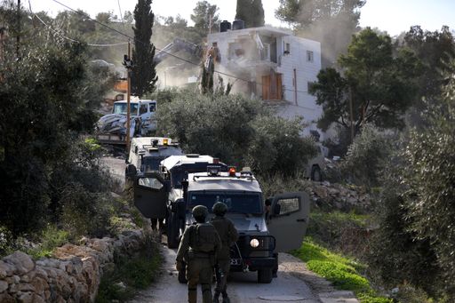 تصاعد اعتداءات المستوطنين في الأغوار: إصابات وتدمير واسع للممتلكات الزراعية بالضفة