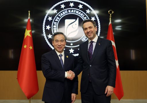 تركيا والصين تبحثان تعزيز الشراكة الاستراتيجية في قطاعي الطاقة والموارد الطبيعية