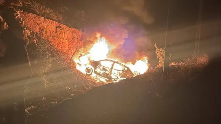 غارة إسرائيلية تستهدف سيارة شرقي لبنان وتوقع 4 قتلى وسط مخاوف من تقويض التهدئة