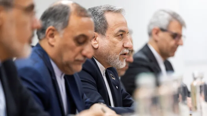 جولة مفاوضات نووية جديدة بين طهران وواشنطن في جنيف.. وعُمان تؤكد الموعد