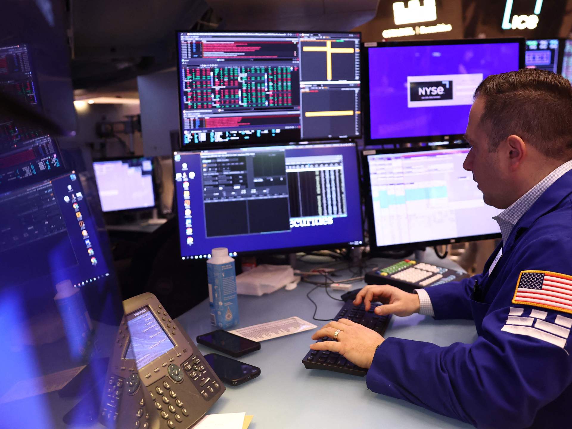 هل يسرق الذكاء الاصطناعي تعب الصحفيين؟ دراسة تكشف تجاهل 92% من المصادر الأصلية