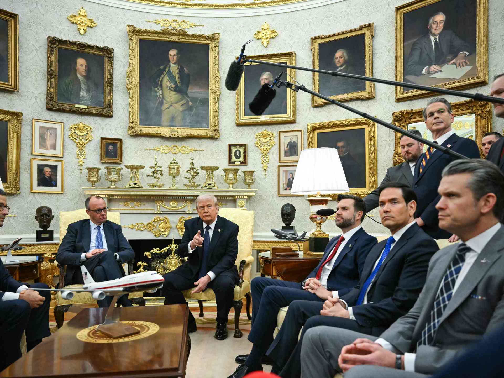 تصعيد زلزالي: ترمب يهاجم إسبانيا ويأمر بوقف التعاملات.. هل تشتعل حرب تجارية داخل الناتو؟