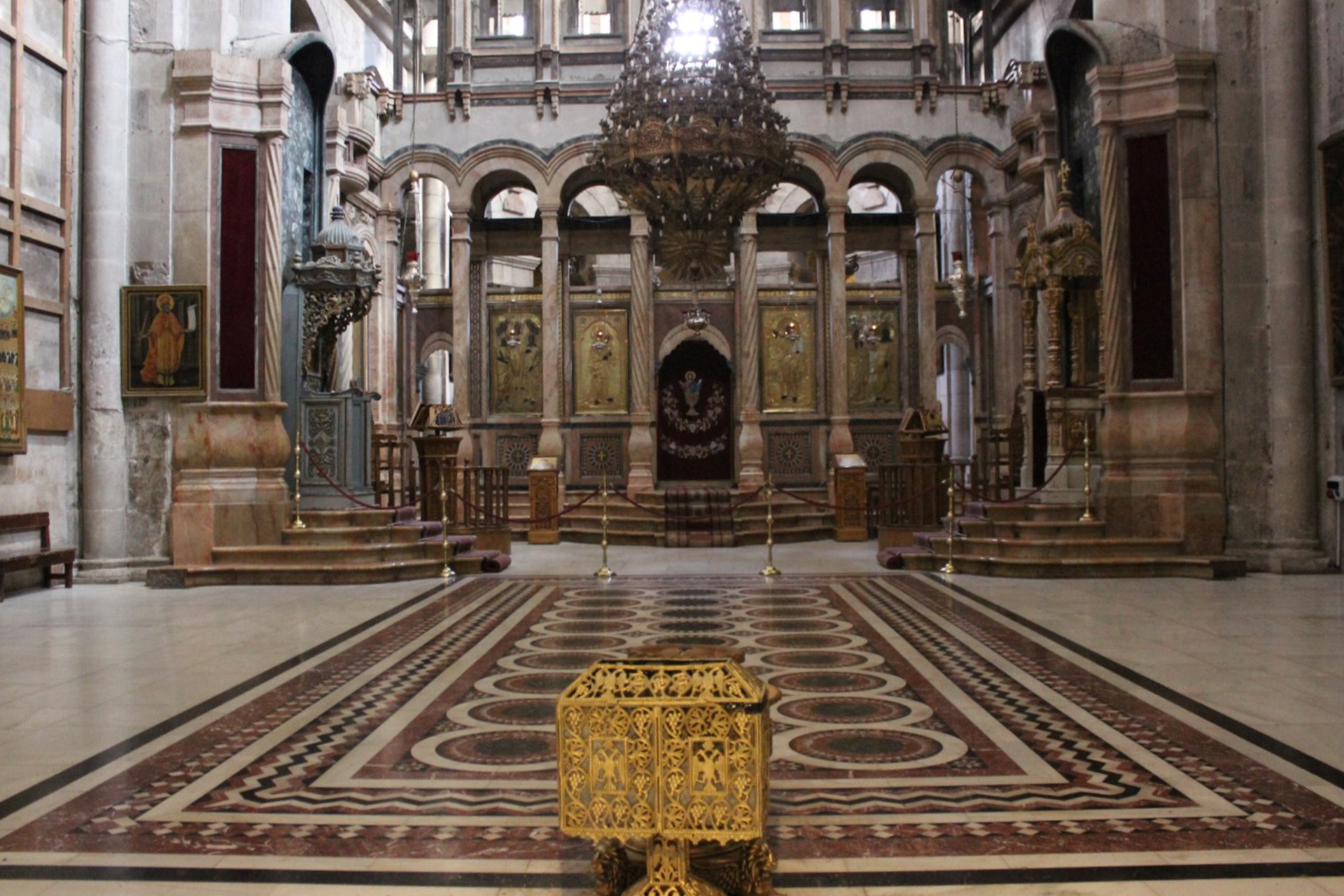 لأول مرة منذ قرون.. إسرائيل تمنع قداس أحد الشعانين في القدس وتفجر غضباً دولياً واسعاً