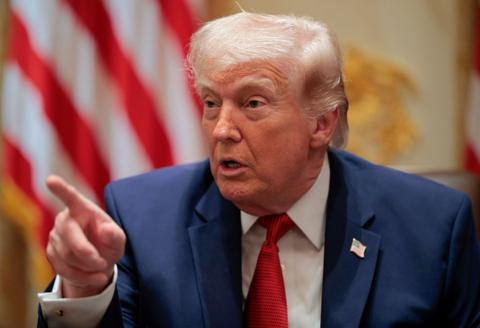 ترامب وإيران: تمديد ‘مهلة الـ 10 أيام’ وسط تصعيد عسكري واسع ورفض إيراني لمقترح السلام