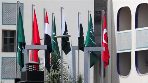 تصعيد خطير في الحرب الأمريكية الإيرانية: طهران تتهم واشنطن بالخداع وباكستان تقود حراكاً دبلوماسياً لخفض التصعيد