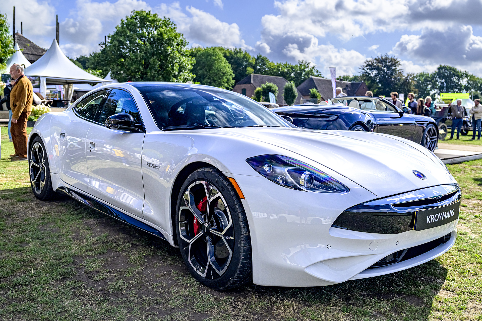 وداعاً لهذه العمالقة: قائمة 14 سيارة ستتوقف في 2026.. هل سيارتك بينها؟