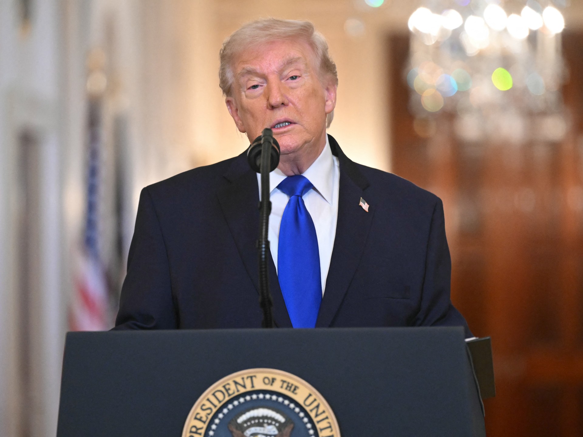 مفاجأة ترمب: إيران تقدم “هدية كبرى” وتفتح مضيق هرمز.. هل اقترب وقف إطلاق النار؟