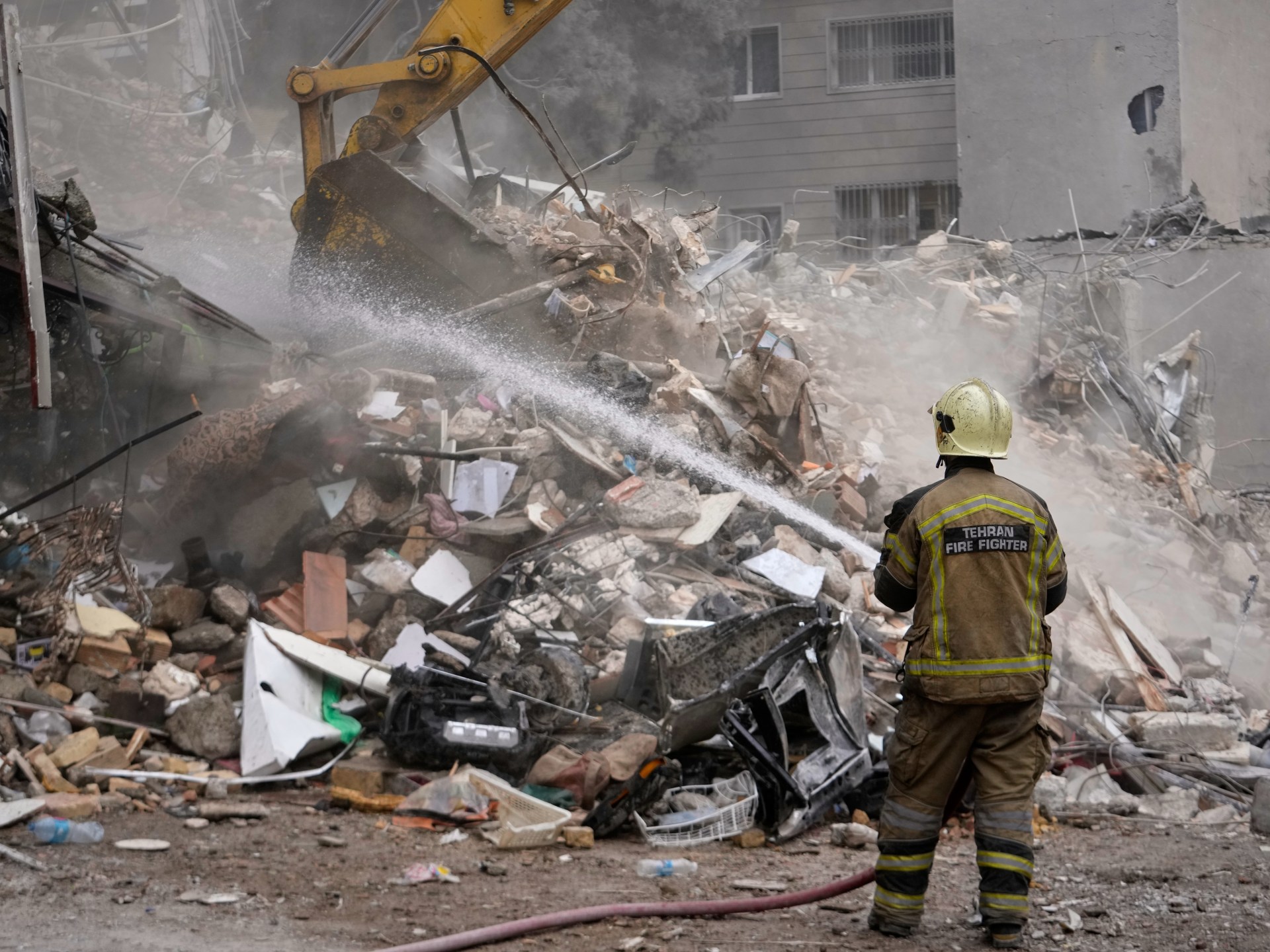 مفاجأة الوساطة الثلاثية: هل تنجح مصر وتركيا وباكستان في نزع فتيل الحرب بين واشنطن وطهران؟