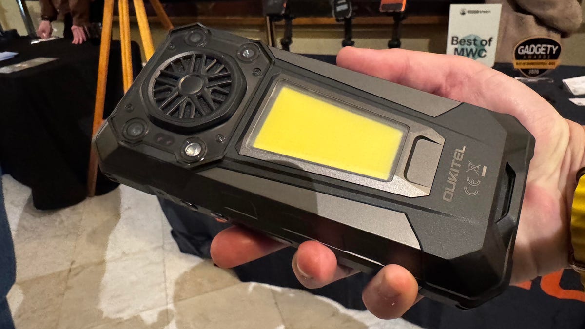 هاتف Oukitel WP63: “وحش” المغامرات ببطارية ضخمة وميزة فريدة لإشعال النيران