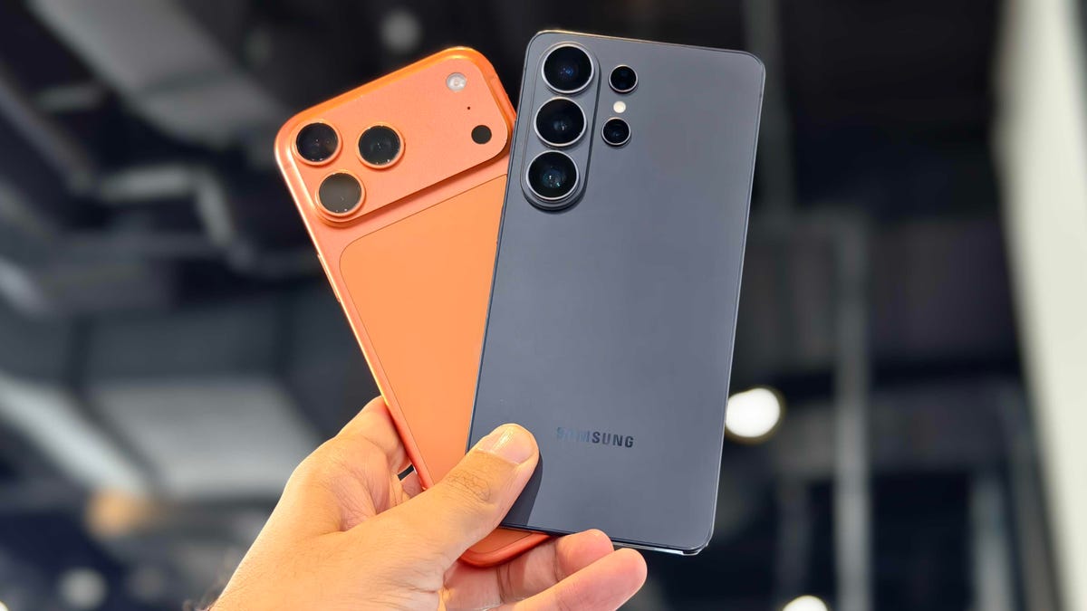 ثورة في تبادل الملفات: هواتف سامسونج Galaxy S26 ستدعم ميزة AirDrop من آبل رسمياً