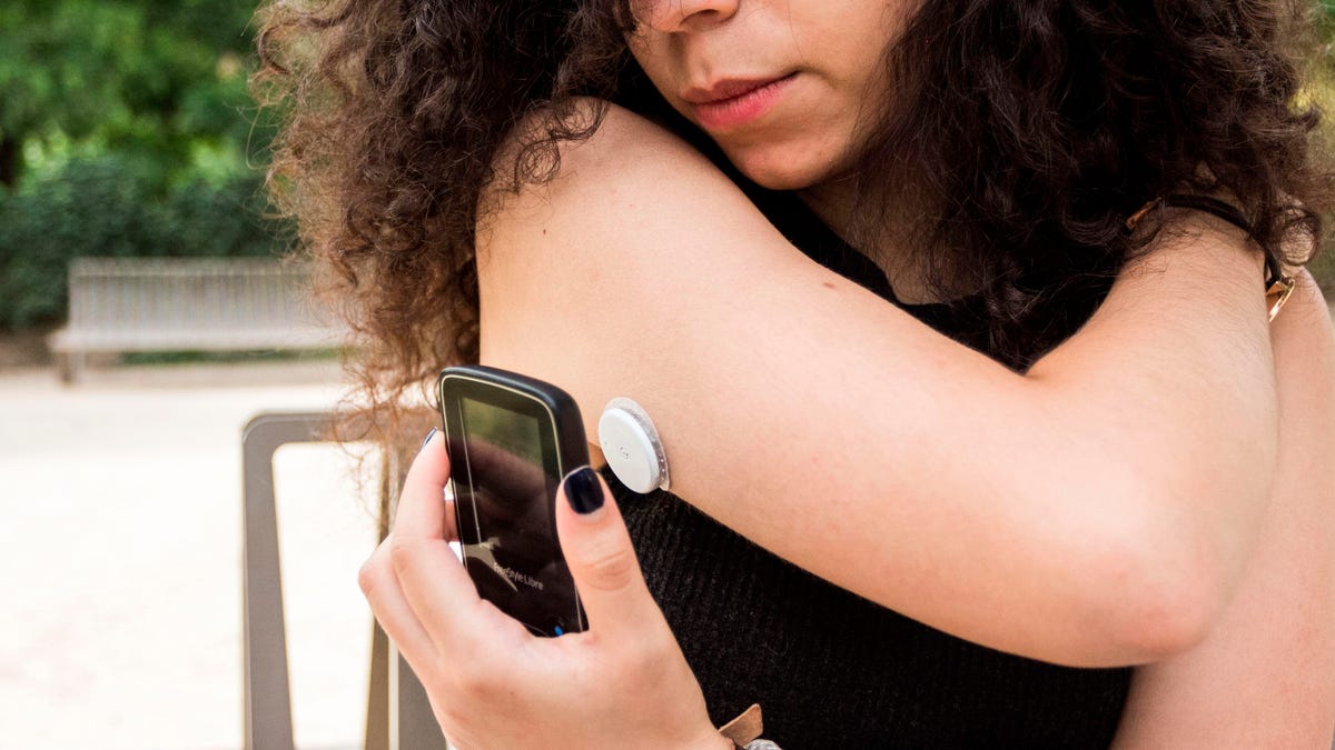 أجهزة مراقبة السكر المستمرة CGM