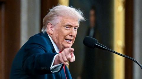 مقتل علي خامنئي في ضربات إسرائيلية على طهران وترامب يهدد إيران بقوة عسكرية غير مسبوقة