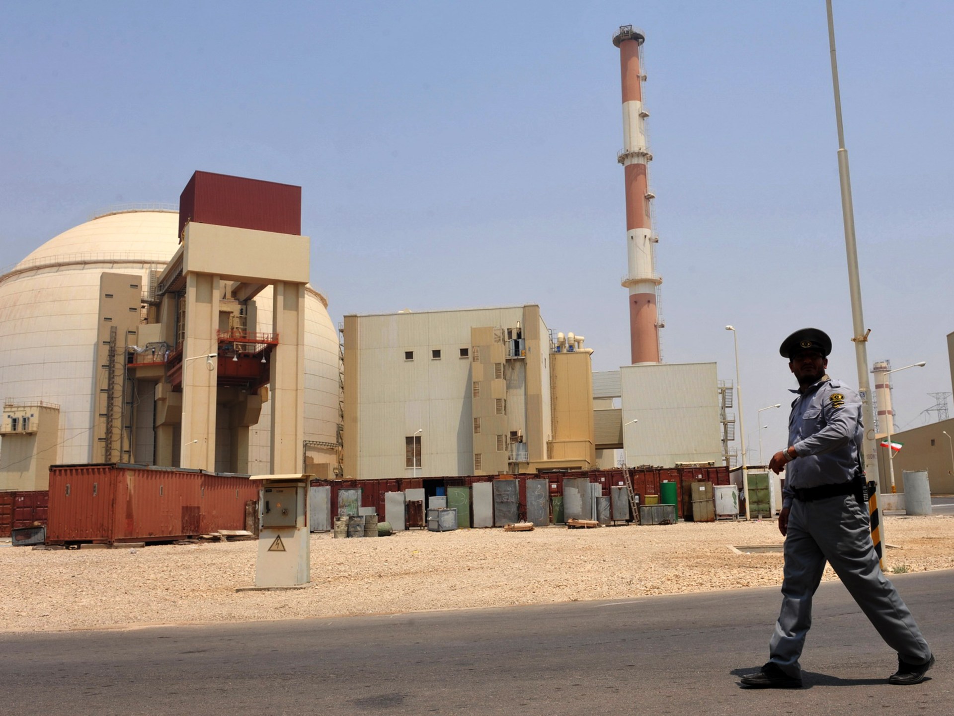 تصعيد خطير يهدد محطة بوشهر النووية: روسيا تبدأ الإجلاء والوكالة الذرية تحذر من كارثة