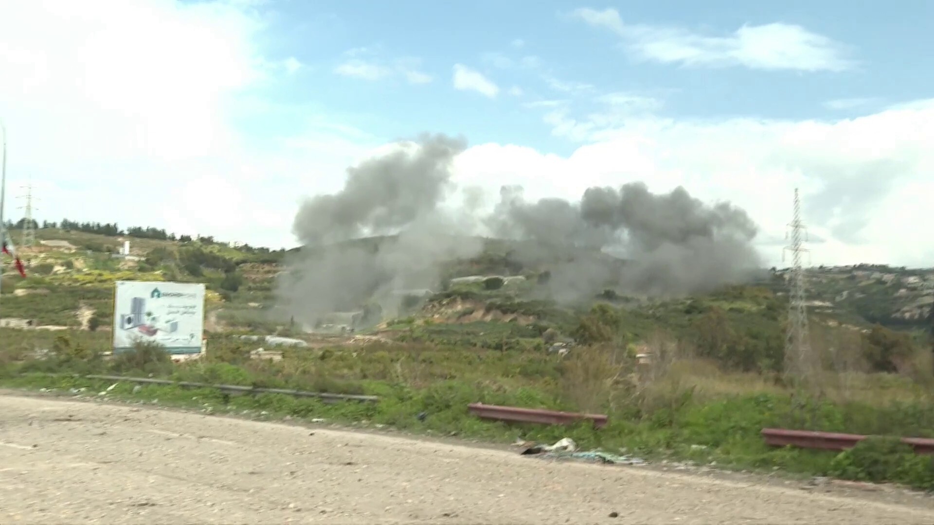 عزل الجنوب اللبناني: تداعيات قصف جسور نهر الليطاني وخطة إسرائيل لفرض واقع جديد