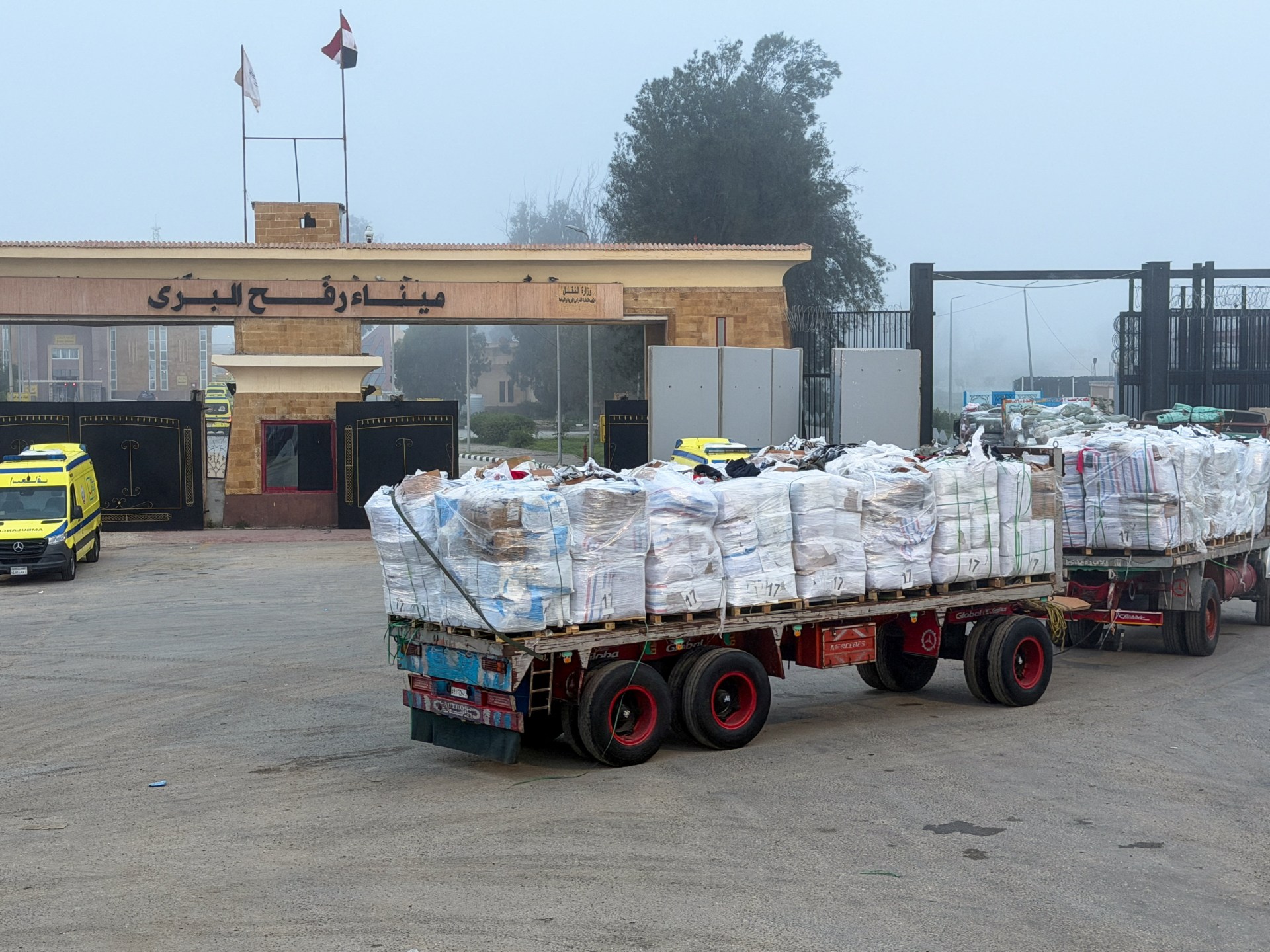 عاجل: إغلاق معبر رفح وكافة المنافذ الفلسطينية.. كيف أثر الصراع مع إيران على غزة؟