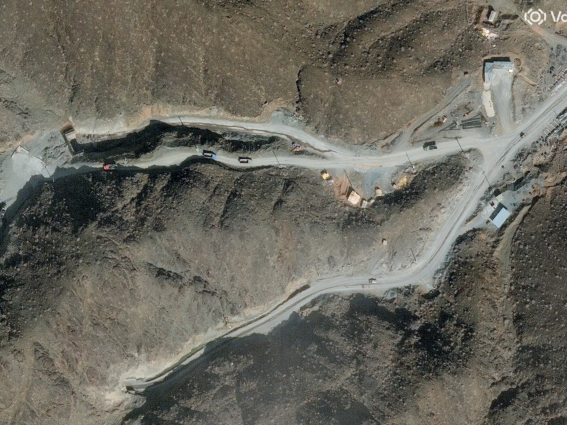 لغز منشأة نطنز النووية: لماذا عادت واشنطن لقصف موقع أعلن ترمب “طمسه بالكامل”؟