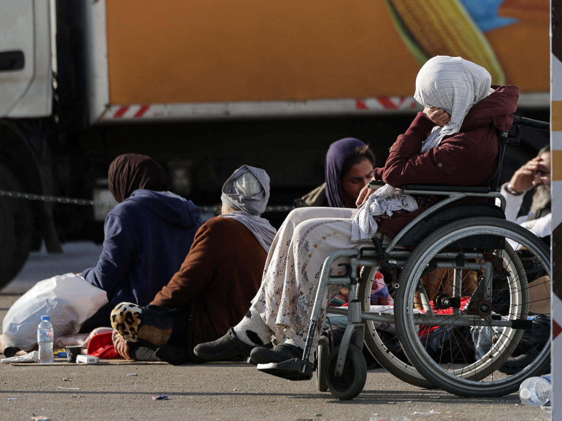 الأزمة الإنسانية في لبنان وغزة