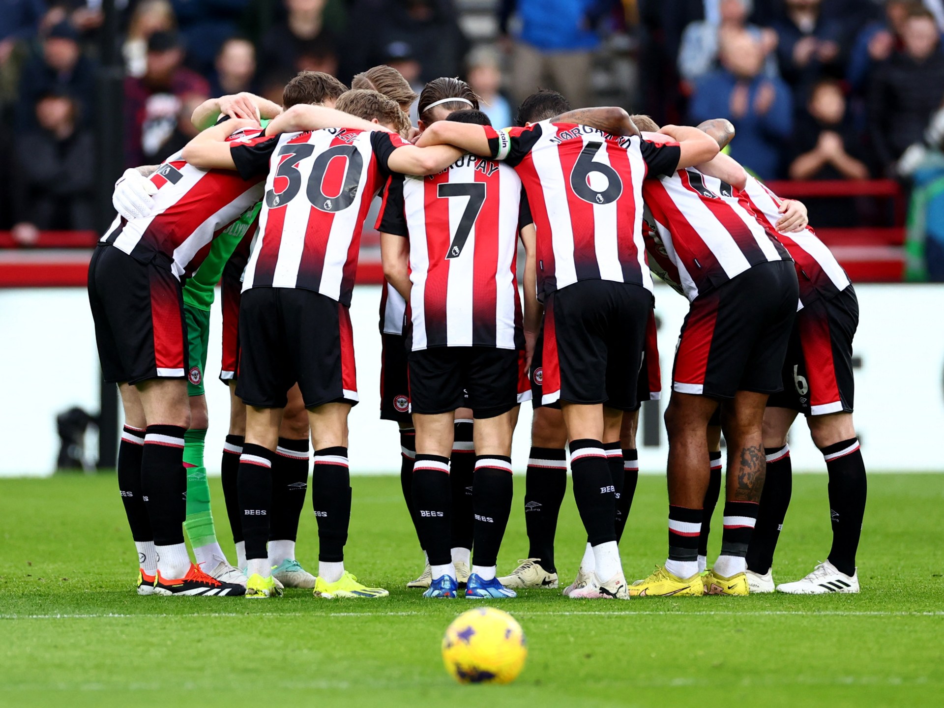 لاعبان من برينتفورد