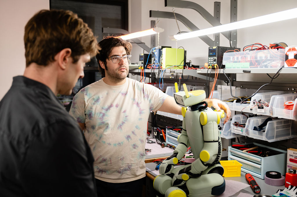 أمازون تعزز طموحاتها في مجال الروبوتات بالاستحواذ على شركة Fauna Robotics الناشئة