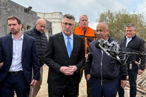 ساعر ينفي وجود مفاوضات مباشرة مع لبنان ويؤكد استدامة مخزون الصواريخ الاعتراضية