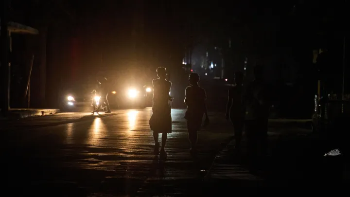 للمرة الثانية خلال أسبوع.. انهيار كامل لشبكة الكهرباء في كوبا يغرق البلاد في الظلام