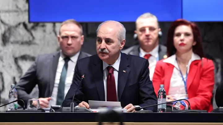 نعمان قورتولموش