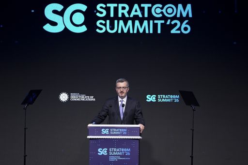 رئيس دائرة الاتصال التركي في قمة “ستراتكوم”: من يدير فضاء الاتصال يمتلك مفاتيح رسم المستقبل