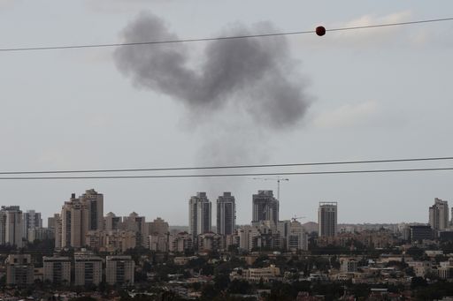 تصعيد ميداني واسع: رشقات صاروخية تطال العمق الإسرائيلي وحريق في منشأة كيميائية بالجنوب