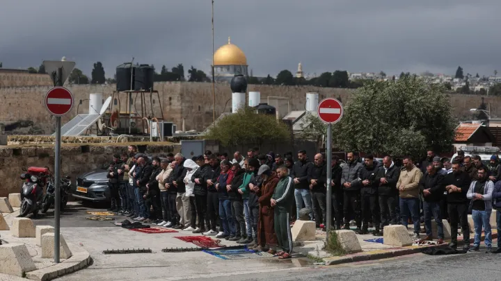 تركيا و7 دول عربية وإسلامية تطالب برفع فوري للقيود الإسرائيلية عن المقدسات في القدس