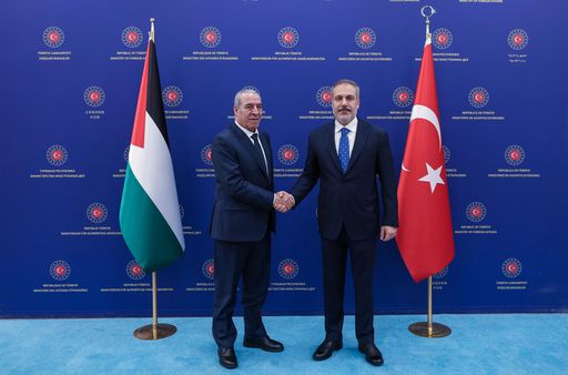 حسين الشيخ يجري مباحثات مع هاكان فيدان في تركيا لتعزيز مسار حل الدولتين