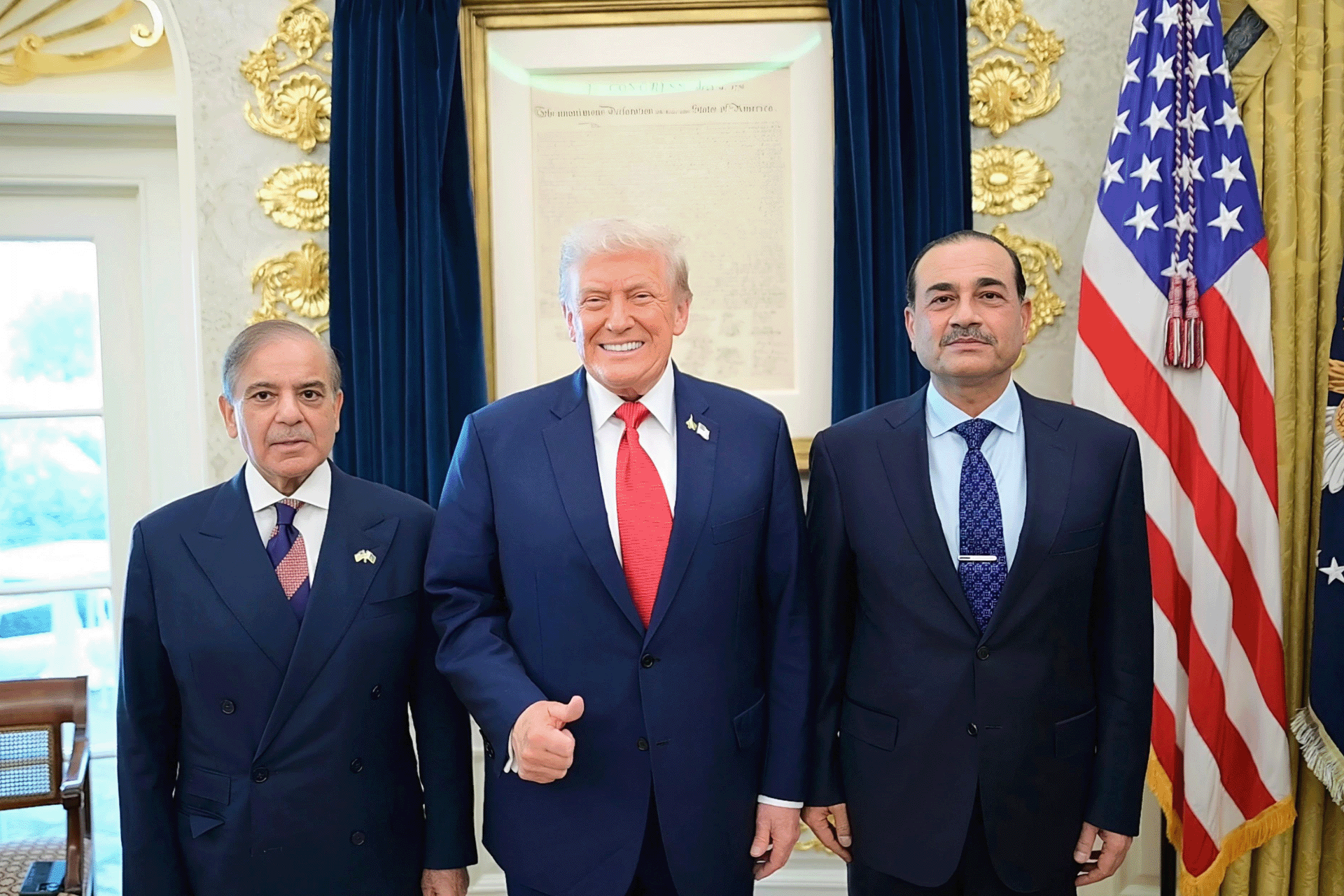 الوساطة الباكستانية بين أمريكا وإيران: كيف حقق ‘المشير المفضل’ لترمب معجزة دبلوماسية؟