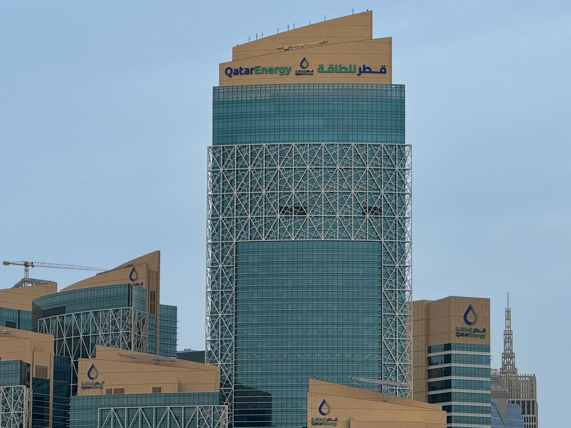 إنجاز عالمي جديد: قطر للطاقة تعلن عن اكتشاف نفطي ضخم في سواحل الكونغو