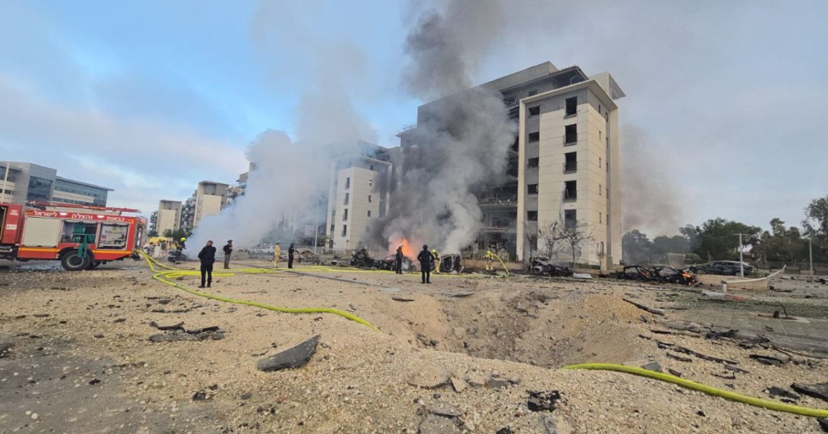 سر بقاء الصواريخ الإيرانية: كيف تنجو طهران من سيناريو “شلل الجيوش” وتواصل ضرباتها؟