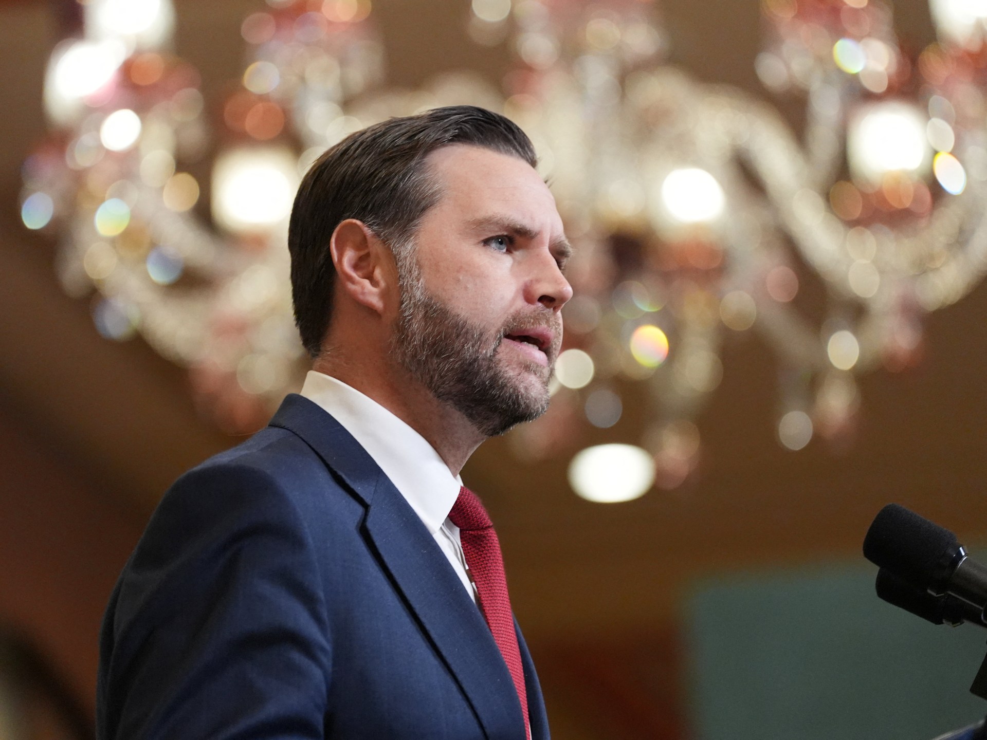 زلزال في إسلام آباد.. ماذا يعني فشل مفاوضات إيران ومغادرة جيه دي فانس المفاجئة؟