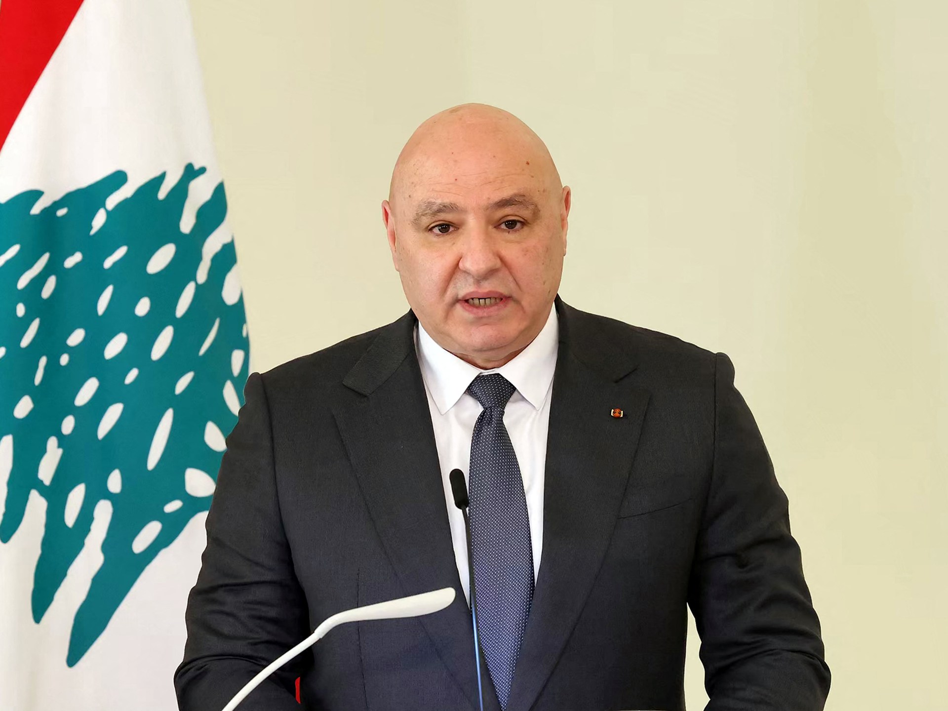 خطوة غير مسبوقة: كواليس أول اتصال رسمي بين لبنان وإسرائيل ومصير سلاح حزب الله