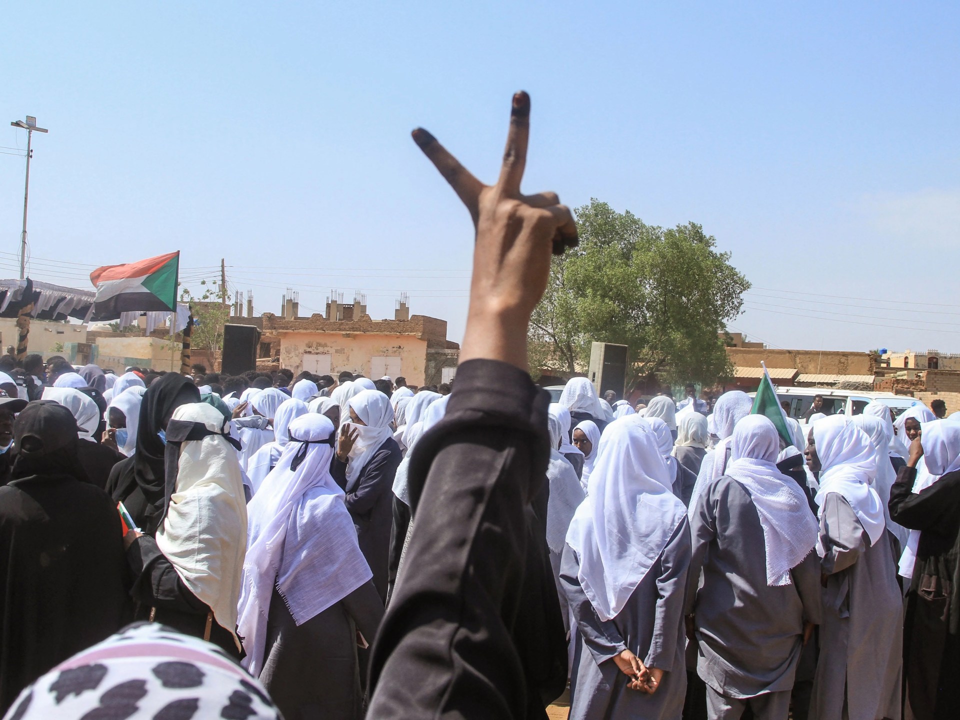 السودان 2026: الأقمار الصناعية ترسم خارطة الصراع من استعادة ‘سيادة الأجواء’ إلى ‘مدن الخيام’