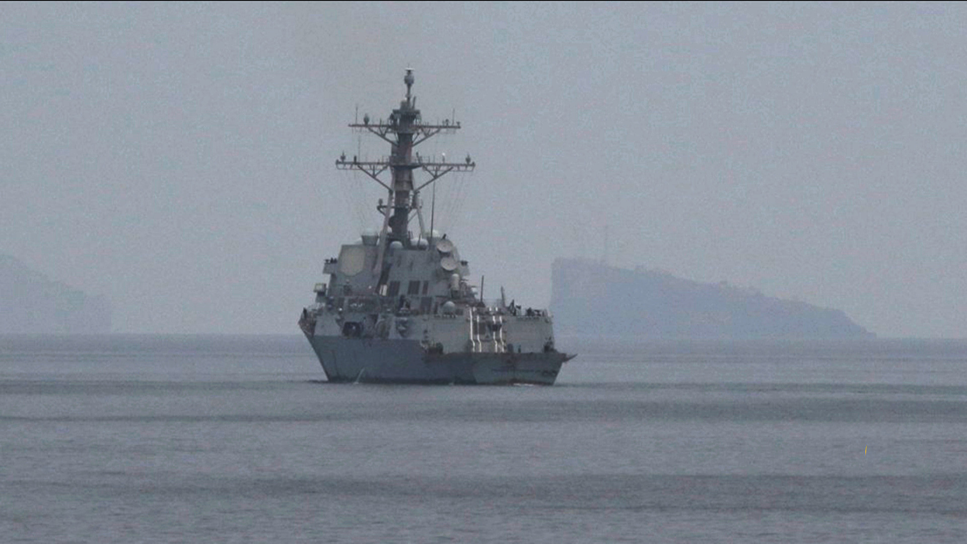 طبول الحرب في مضيق هرمز: هل ينجح حصار ترمب البحري ضد إيران؟