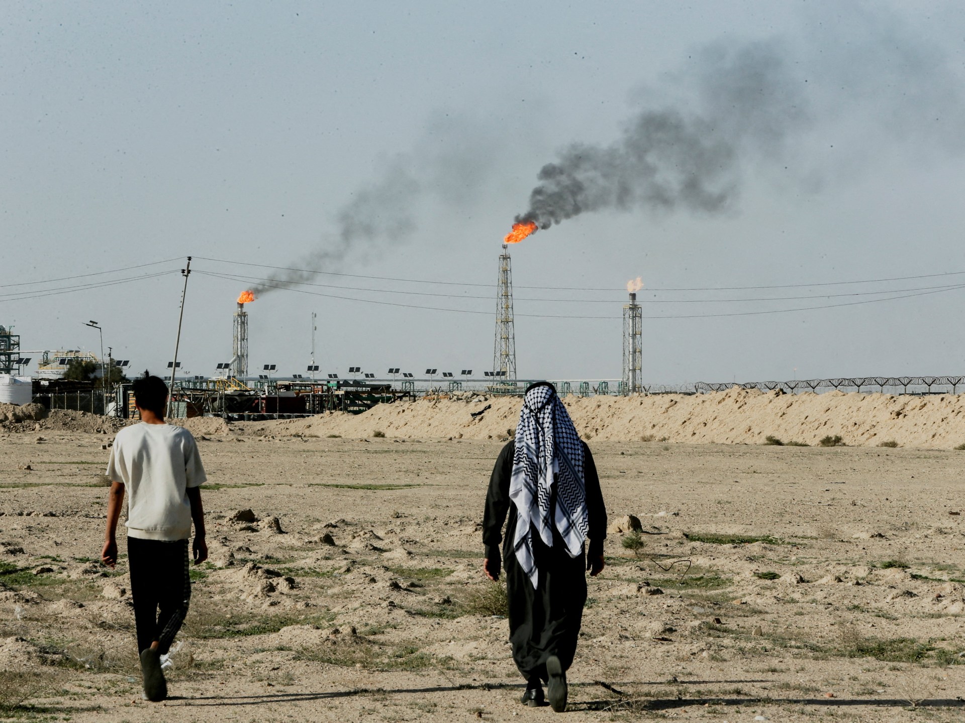 تصعيد خطير.. هجوم بمسيّرة يشعل مستودعات نفط البصرة والمقاومة العراقية تستهدف 19 قاعدة أمريكية