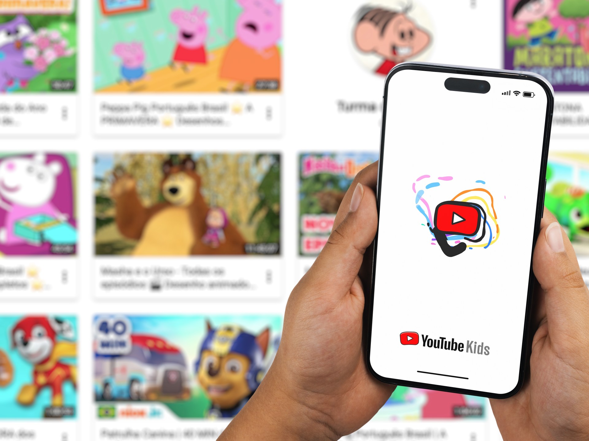 خطر ‘النفايات الرقمية’.. لماذا يطالب الخبراء غوغل بحظر فيديوهات الذكاء الاصطناعي للأطفال؟