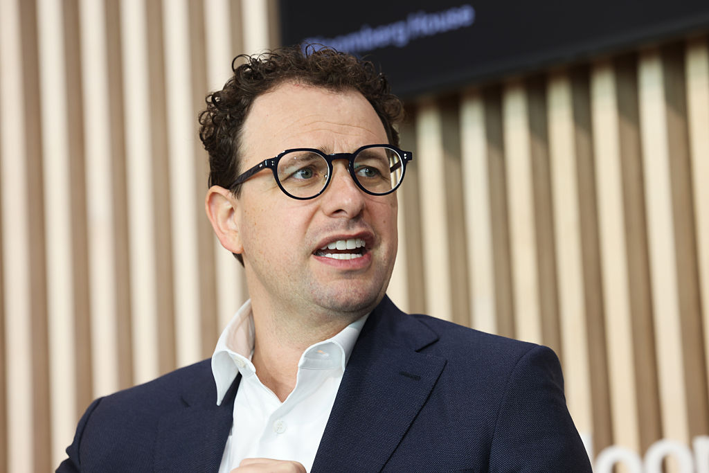 أنثروبيك وإدارة ترامب: بوادر تقارب استراتيجي رغم تصنيف البنتاغون كخطر أمني