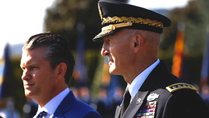 البنتاغون يعلن التقاعد الفوري لرئيس أركان الجيش الأمريكي وسط تقارير عن تغييرات هيكلية